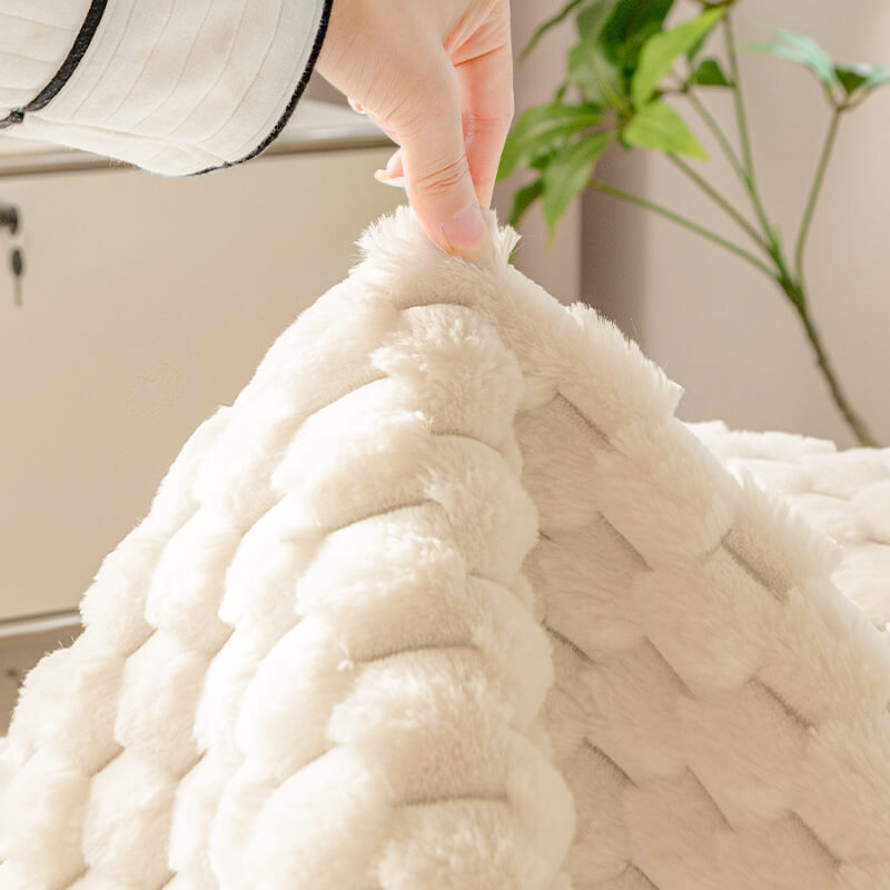 Fluffigt plyschrandigt möbelskydd sofföverdrag