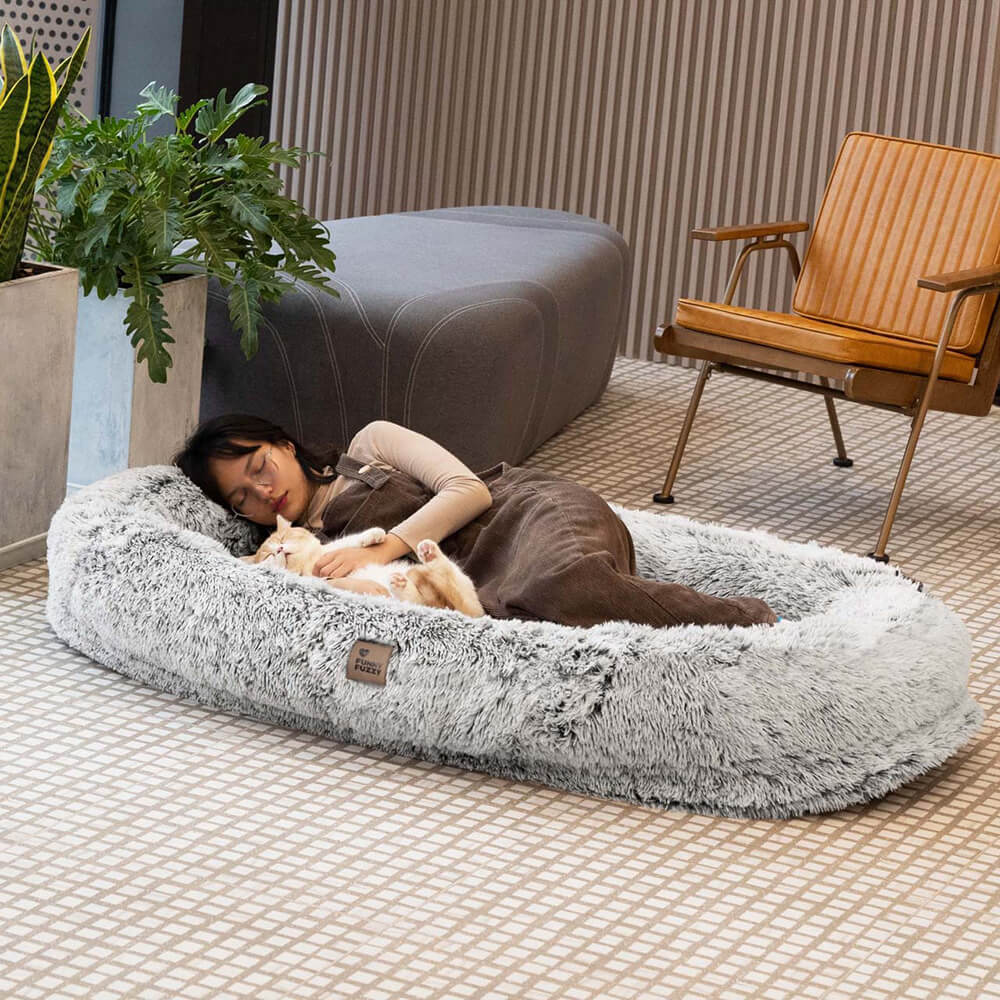 Lyxig superstor Sleep Deeper oval säng för människor och hundar