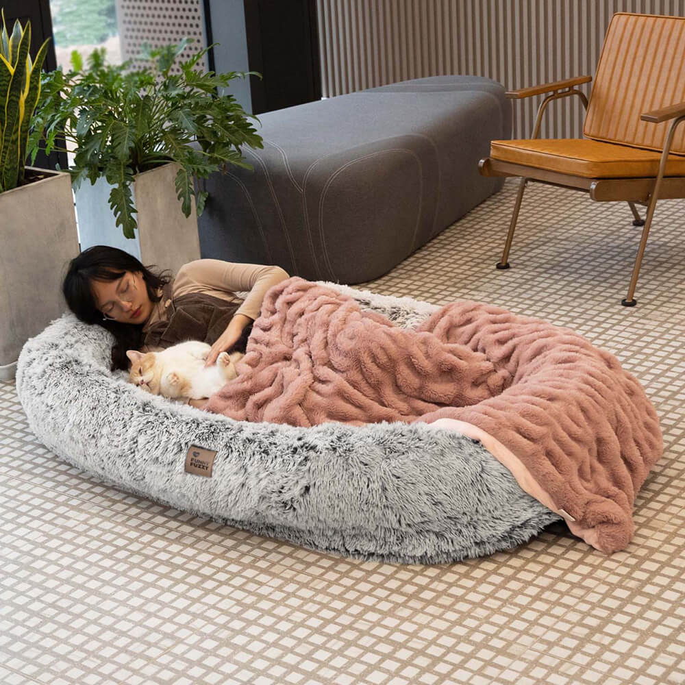 Lyxig superstor Sleep Deeper oval säng för människor och hundar