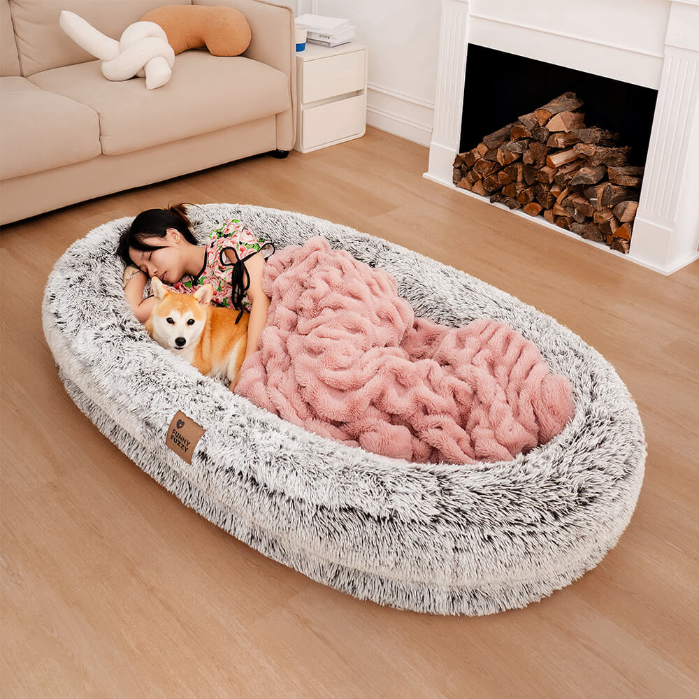 Lyxig superstor Sleep Deeper oval säng för människor och hundar